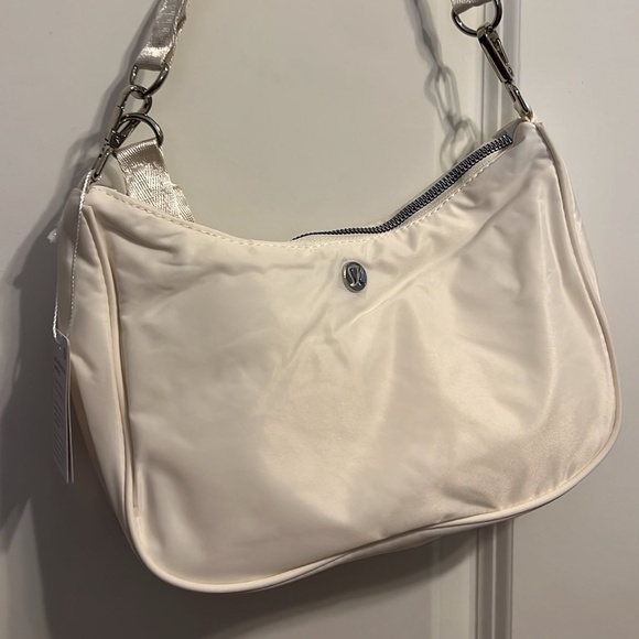 lululemon athletica Handbags - City Essentials Small Shoulder Bag 3L